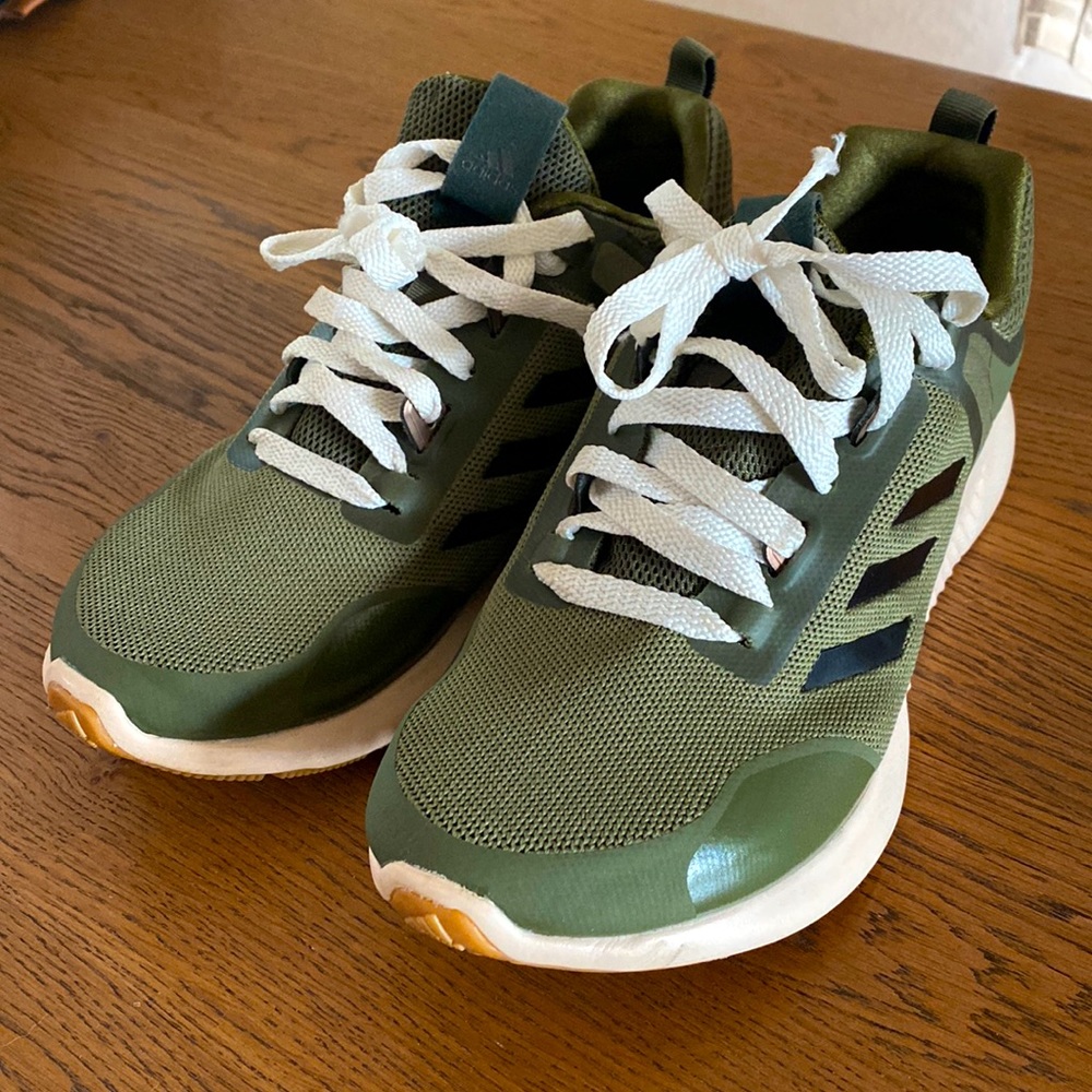 Adidas bounce running shoes.